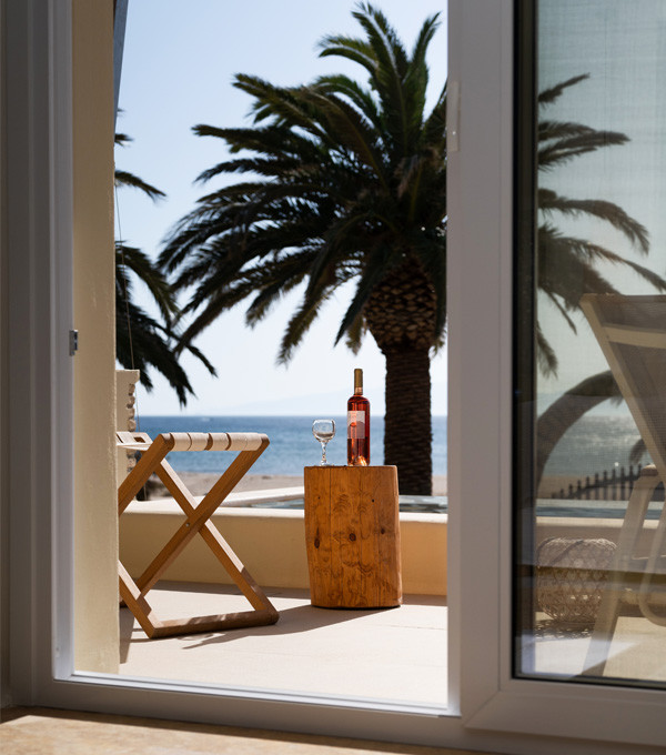 FINIKAS SEA VIEW SUITE WITH PRIVATE POOL