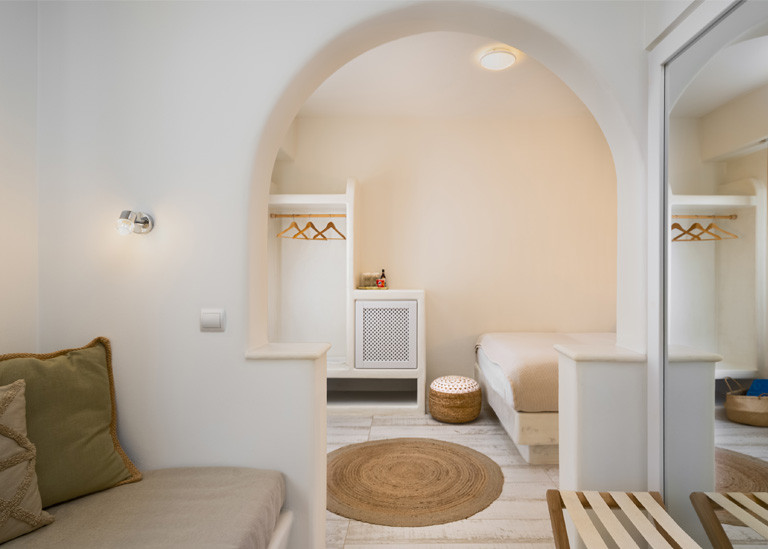 DELUXE SEA VIEW SUITE